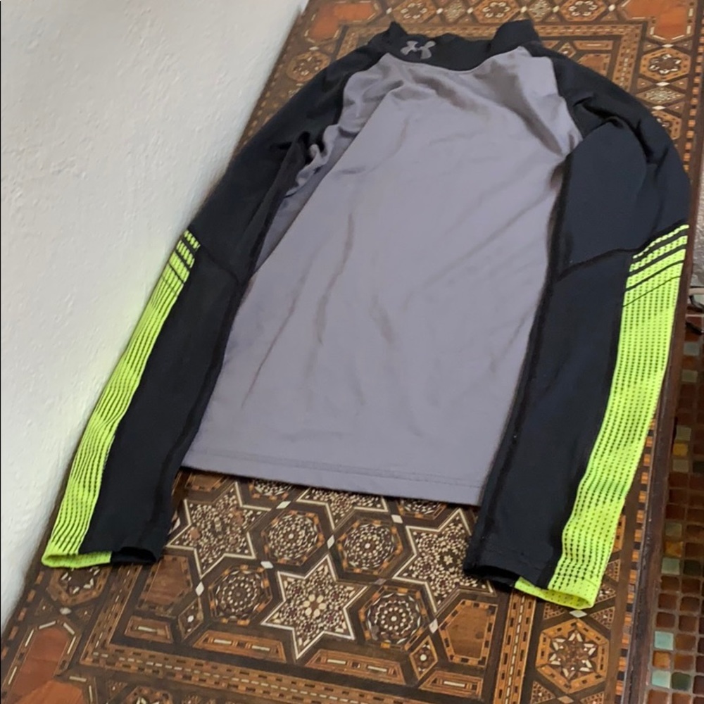 Under armor heat gear for boys